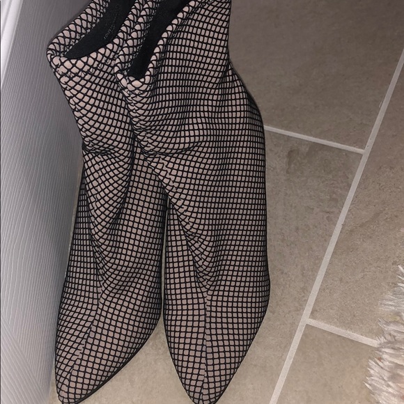 Netted Stretch booties - Picture 5 of 7